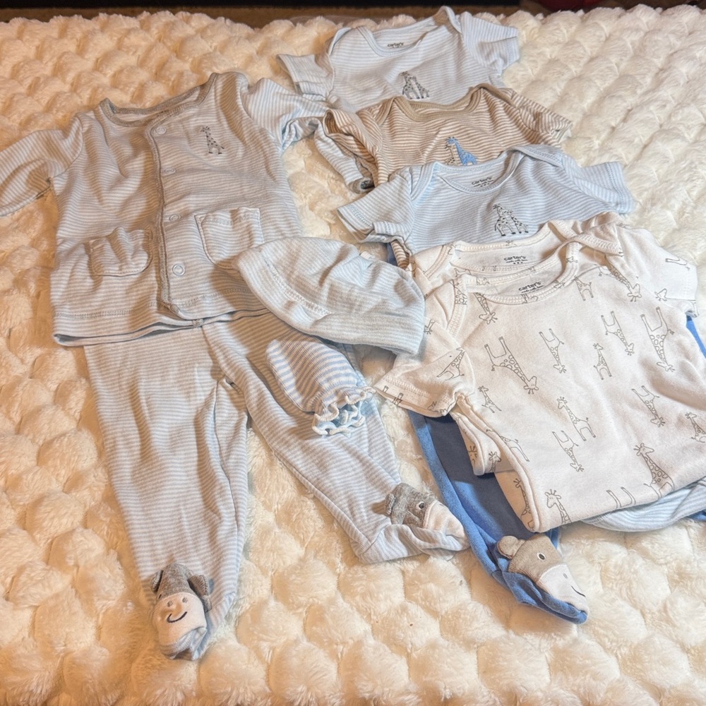 Adorable Baby Clothing Set with Animal Prints